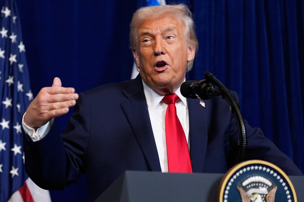 El presidente Donald Trump en una conferencia de prensa con el primer ministro israelí,...