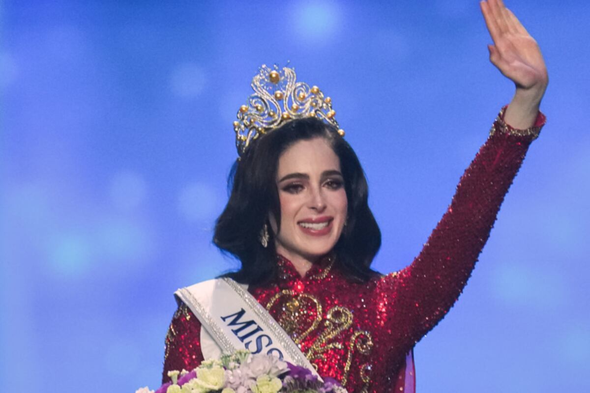 preloaded gallery image