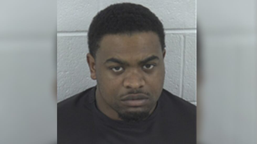 La policía de Hillsborough, Carolina del Norte, dijo que Terry McAnthony McMillian Jr., de 26...