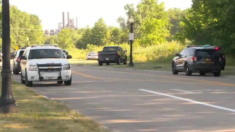 Tres oficiales de la policía baleados, dos en condición crítica