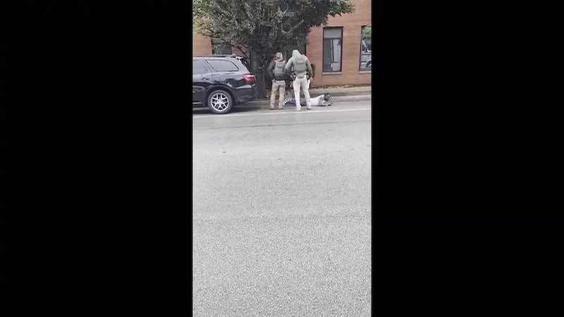 Un ciudadano estadounidense, cuya identidad no fue revelada, quedó ensangrentado y herido a la...