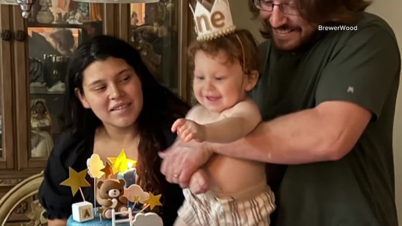 Una mujer de Arizona creyó que su bebé había muerto y después le avisan que está vivo