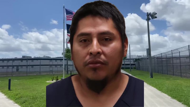 Arrestan a trabajador hispano de la construcción indocumentado por presuntamente robar miles...